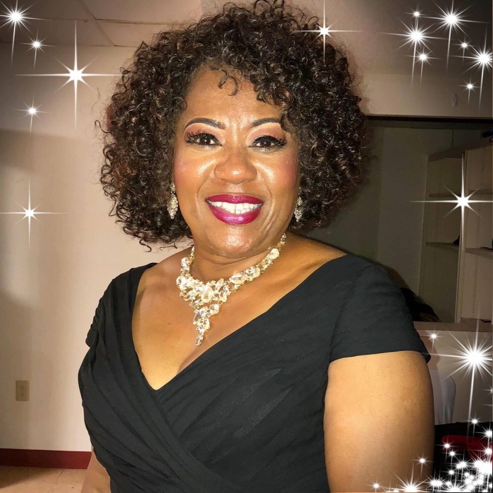 Meet your Posher, Linette